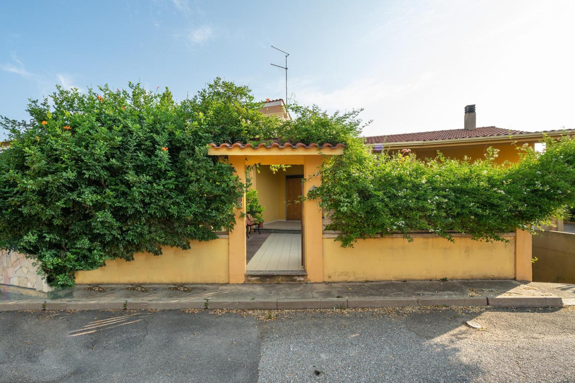 Casa Vacanze San Giovanni San Giovanni Suèrgiu Eksteriør bilde