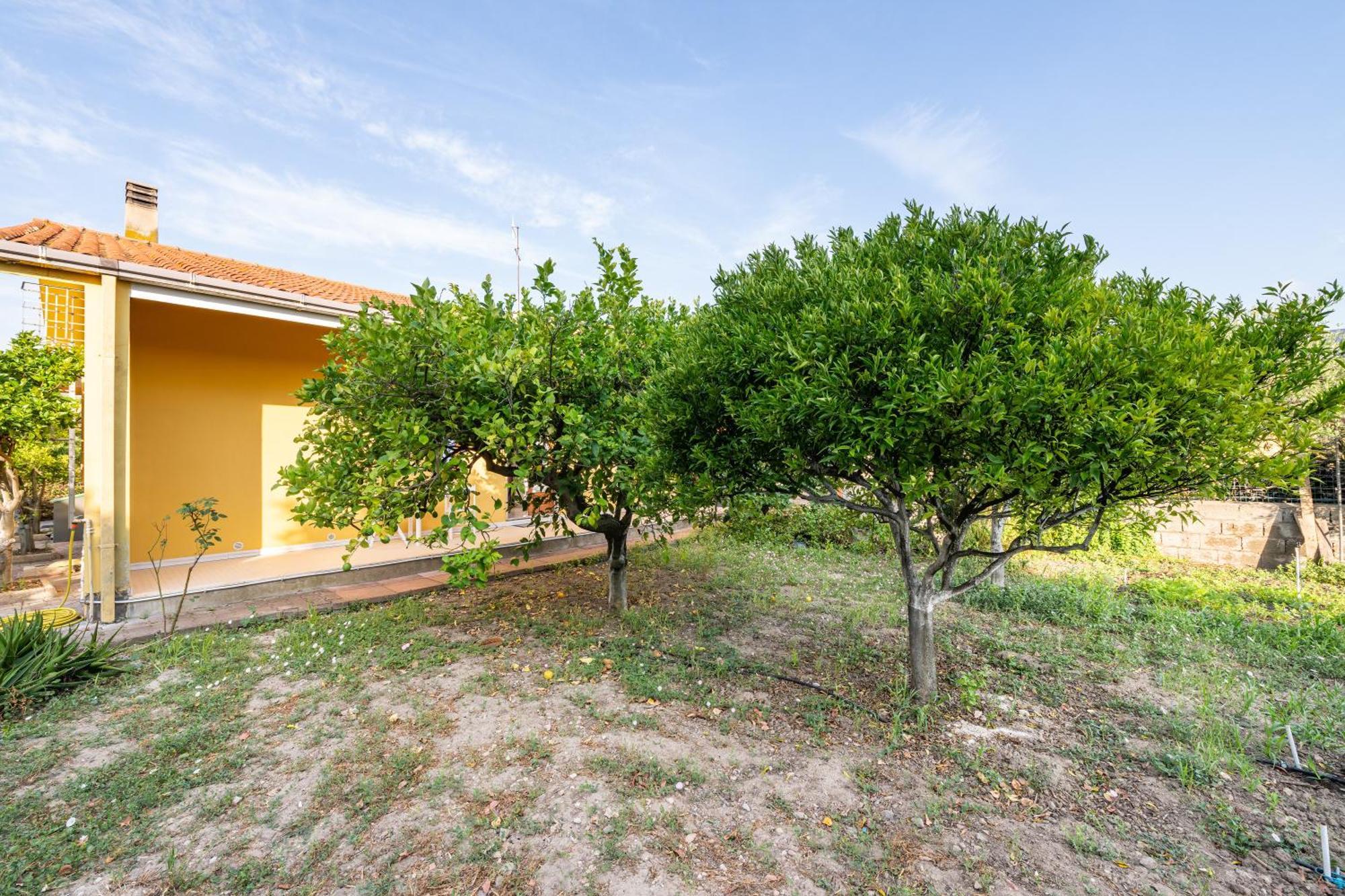 Casa Vacanze San Giovanni San Giovanni Suèrgiu Eksteriør bilde